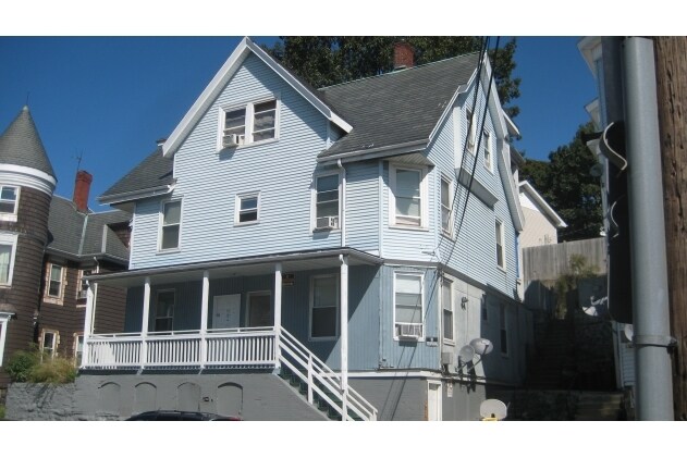 Foto del edificio - 25 Rogers Ave