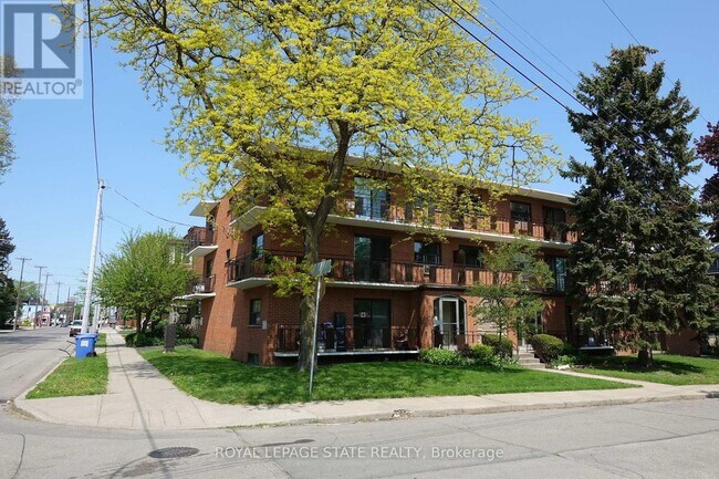 Photo du bâtiment - 50-250 Hilda Ave