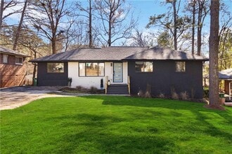 Building Photo - 2995 Pasadena Dr