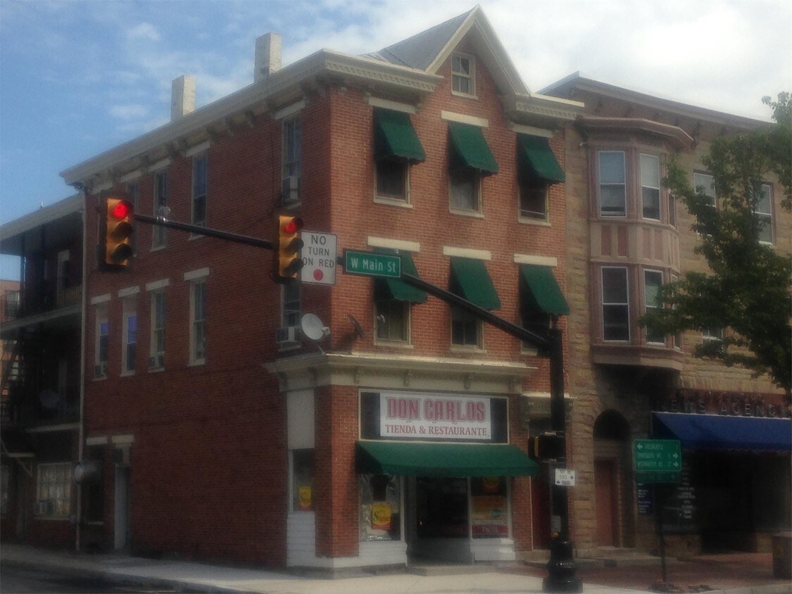 Primary Photo - 97 main st - 97 W