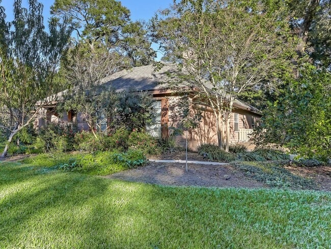 Building Photo - Amelia Island Home w pool