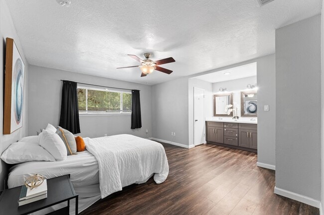 Foto del edificio - 10815 Montverde Ln