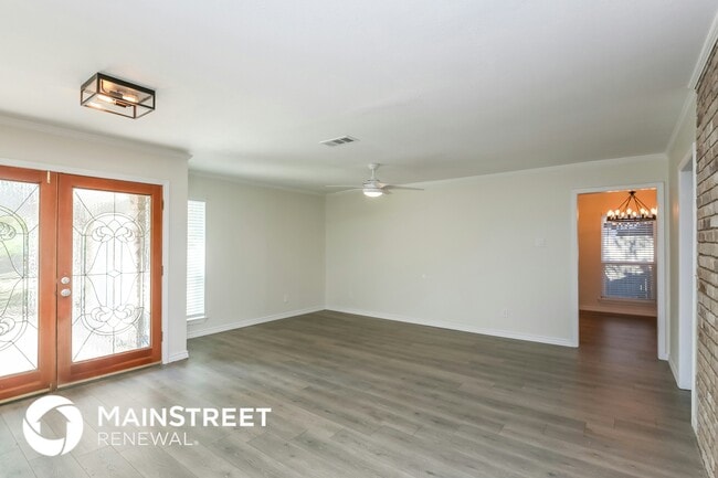 Foto del edificio - 15525 Earlport Cir