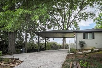 Building Photo - 1076 Vonda Ln SW