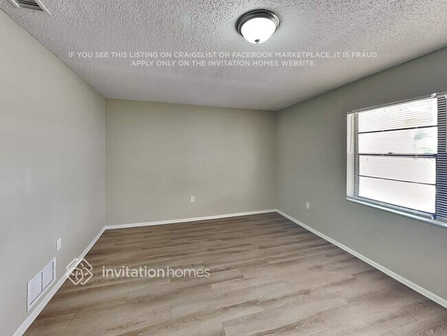 Foto del edificio - 4628 Masefield Pl