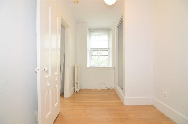 Foto del edificio - 234 W Canton St