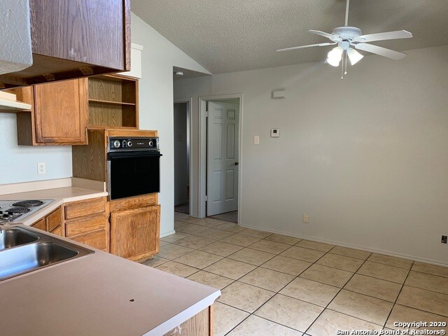 Building Photo - 9717 Valley Crest