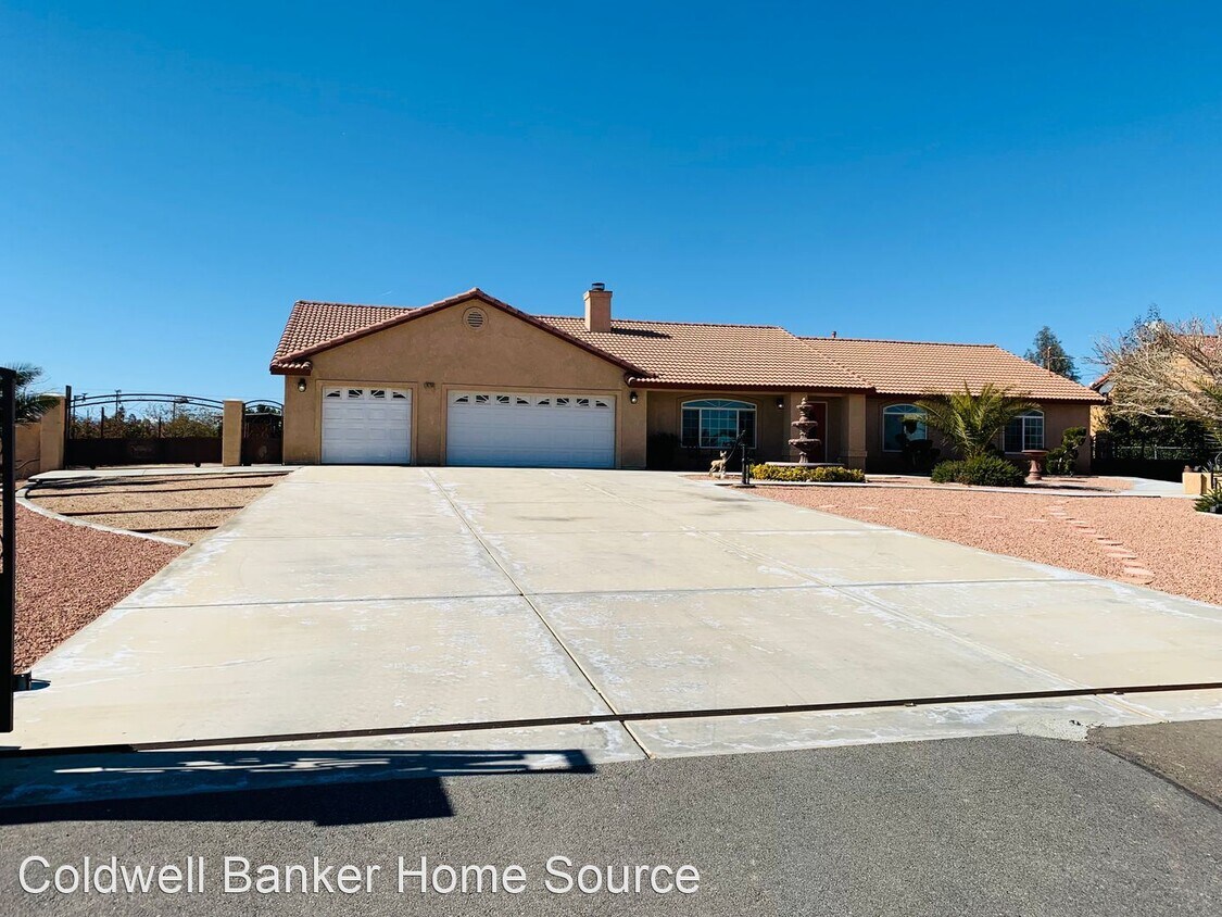 4 br, 2 bath House 10768 10th Ave House Rental in Hesperia, CA