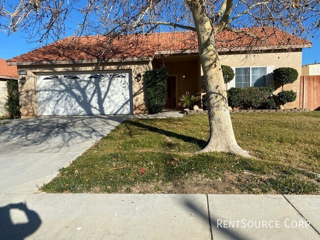 Building Photo - 2 Bedroom 2 Bath Pool house for rent in Pa...