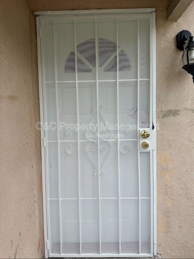 Photo - 1143 West 91st Street House