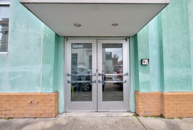 Foto del edificio - 3138 Magazine St
