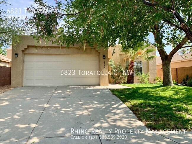 Lovely 3 Bedroom, 2 Bath In The NW! photo'