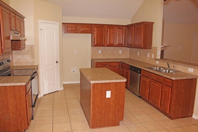 Foto del edificio - 4 Bedroom 2 Bath Home for Lease in Ponder