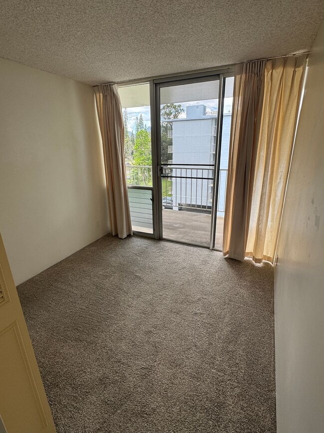 Building Photo - 1600 Wilikina Dr