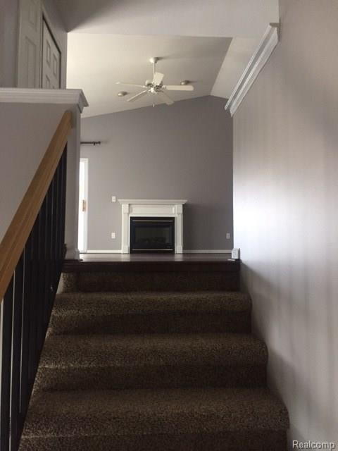 Building Photo - 16418 Grandview Dr
