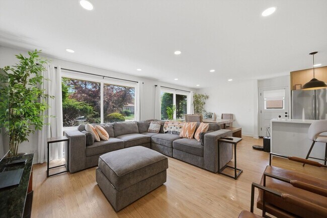 Foto del edificio - 9536 Tripp Ave