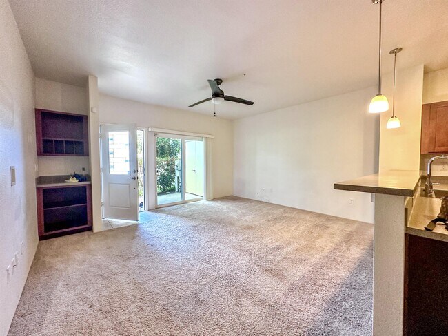 Building Photo - 458 Manawai St