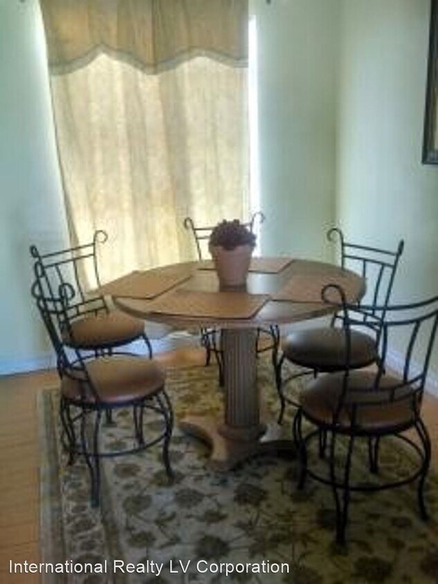 Foto principal - 1707 Santa Paula Dr