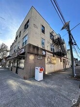 Building Photo - 779 Broadway