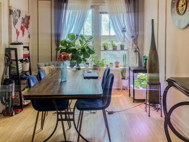 Foto del edificio - 435 W Surf St