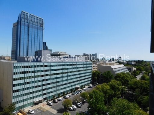 Foto del edificio - Spacious Updated 2bd/2ba Downtown Condo - Great Location!