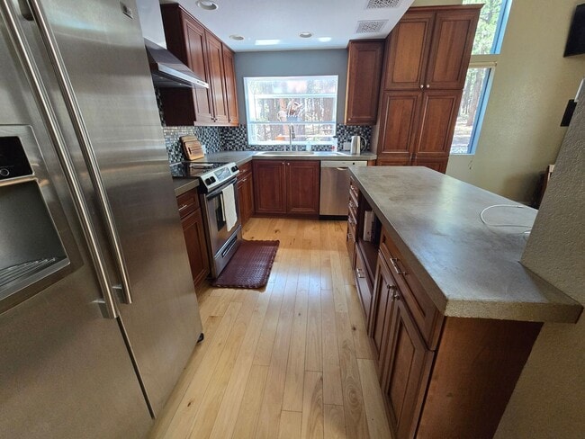 Building Photo - Exceptional Boulder Close-in Mountain Retreat 2 bedroom home with loft and studio just 3 miles fr...