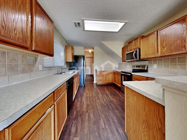Building Photo - 205 Kissimmee Dr