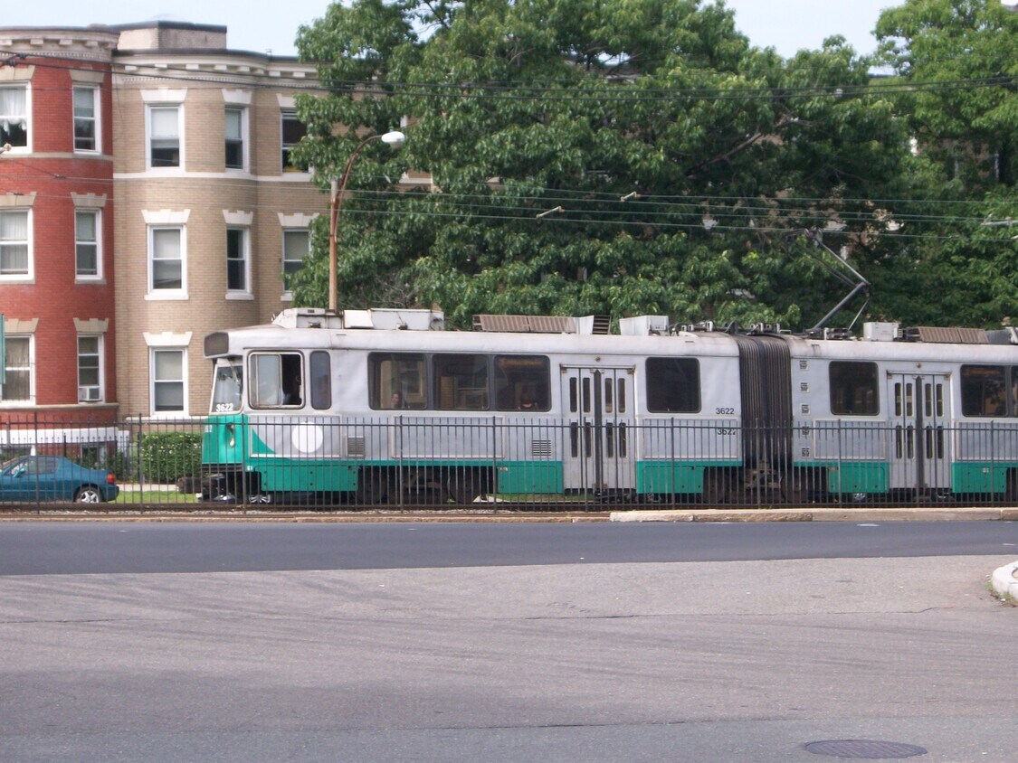 Building Photo - 519 Park Dr