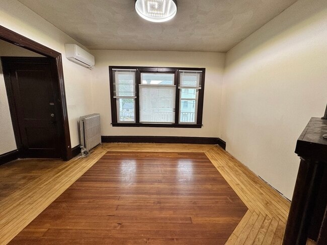 Foto del edificio - 341 Belmont St