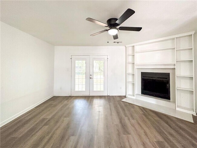 Foto del edificio - 639 Hunting Creek Ln SE