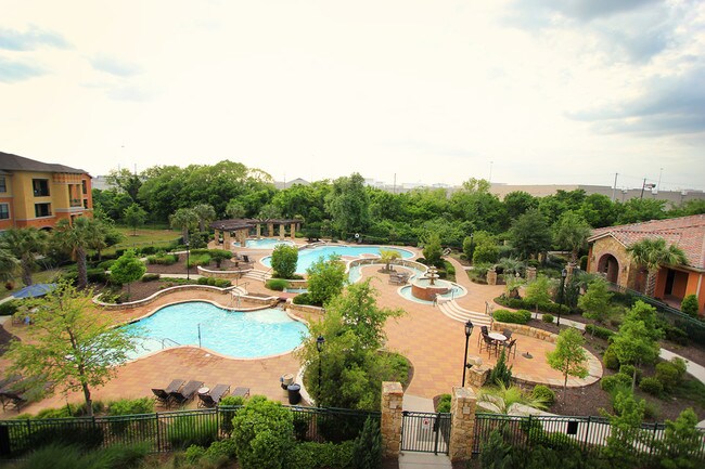 The Bridge at Center Ridge Apartments Austin, TX