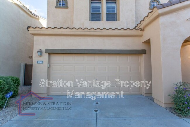 Building Photo - 2049 W Periwinkle Way