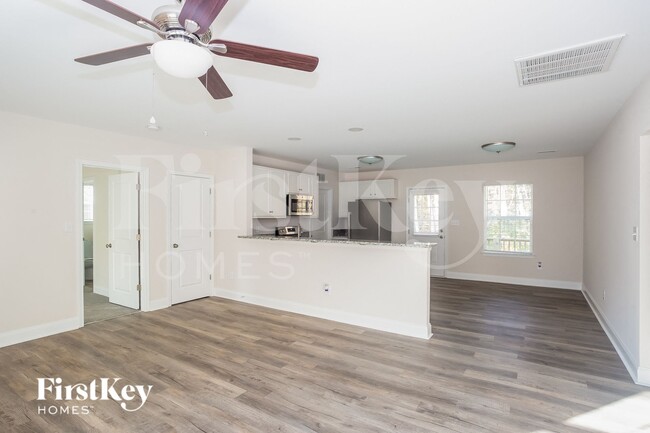 Foto del edificio - 628 E Ketchie St