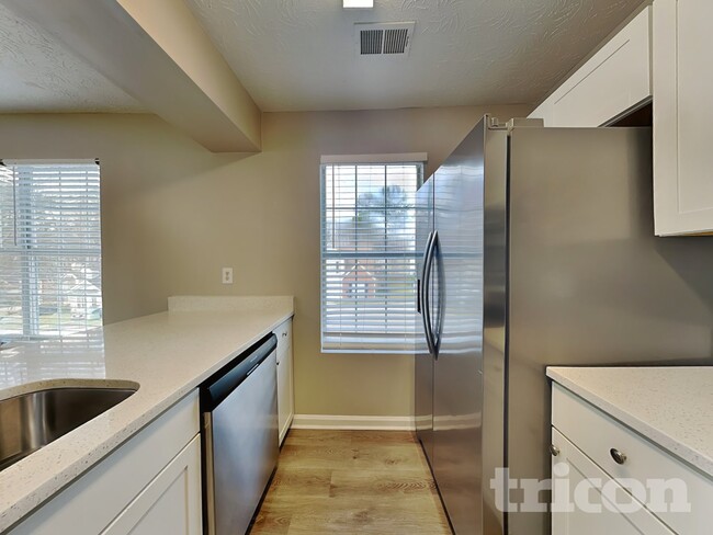 Building Photo - 6591 Anson Ct