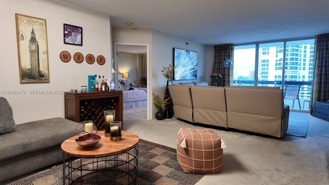 Building Photo - 3600 Mystic Pointe Dr