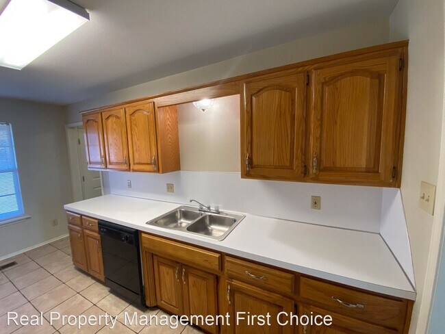 Building Photo - 3 br, 2.5 bath House - 1206 South 41st Circle