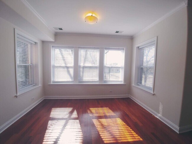 Foto del edificio - 1510 W Schreiber Ave