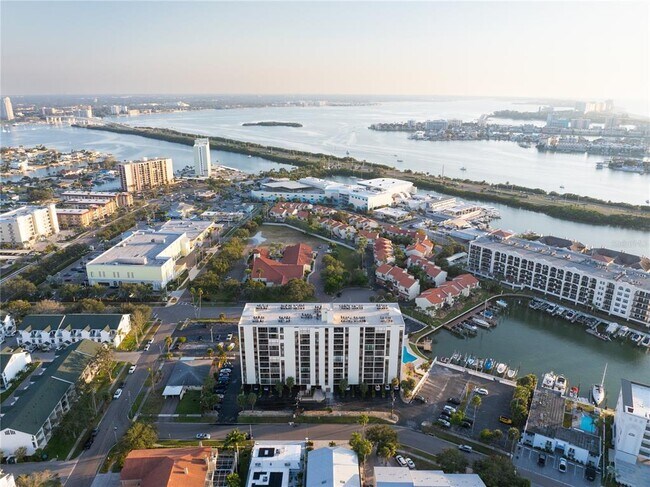 Foto del edificio - 255 Dolphin Point