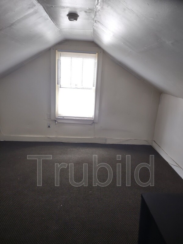 Building Photo - 3423 Navajo St