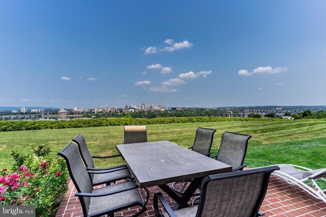 Building Photo - 543 Bridgeview Dr