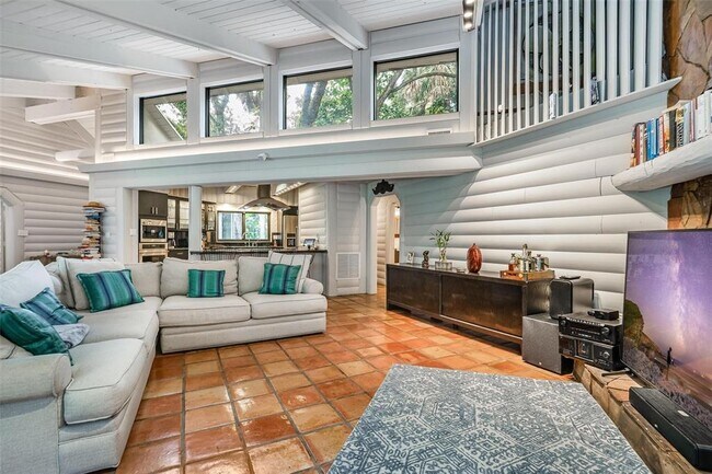 Foto del edificio - 2200 SW 28th Ave