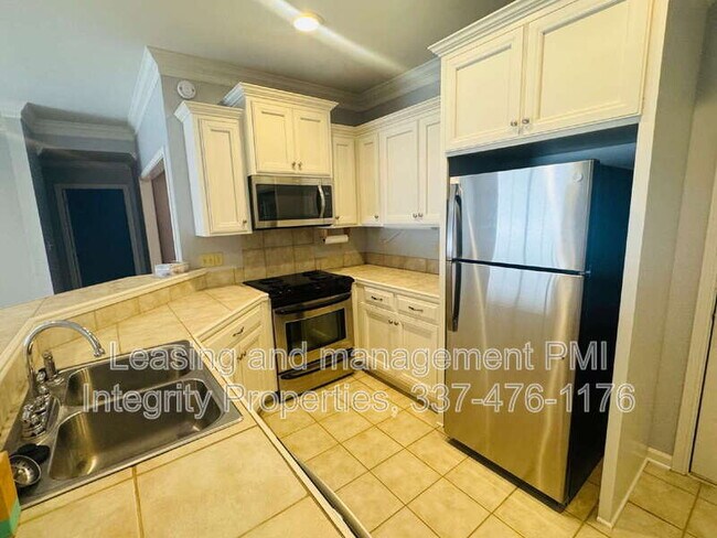 Foto del edificio - 204 Colchester Dr