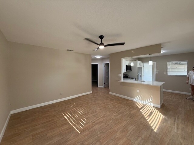 Sala de estar - 3415 W Braddock St