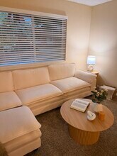 Building Photo - Evergreen Rock Maple Apartments