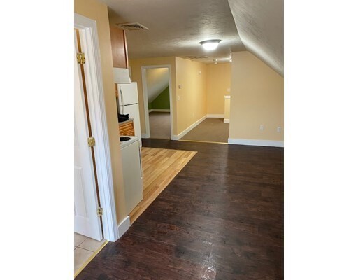 Foto del edificio - 517-517 Kempton St