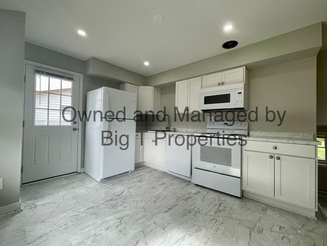 Building Photo - Newark, DE House with Large Yard