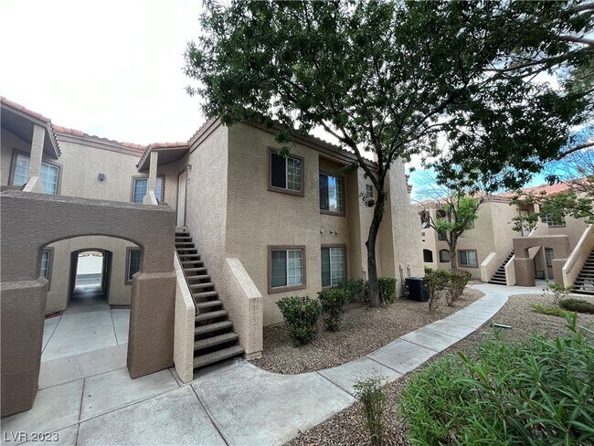 Foto del edificio - 1851 Hillpointe Rd