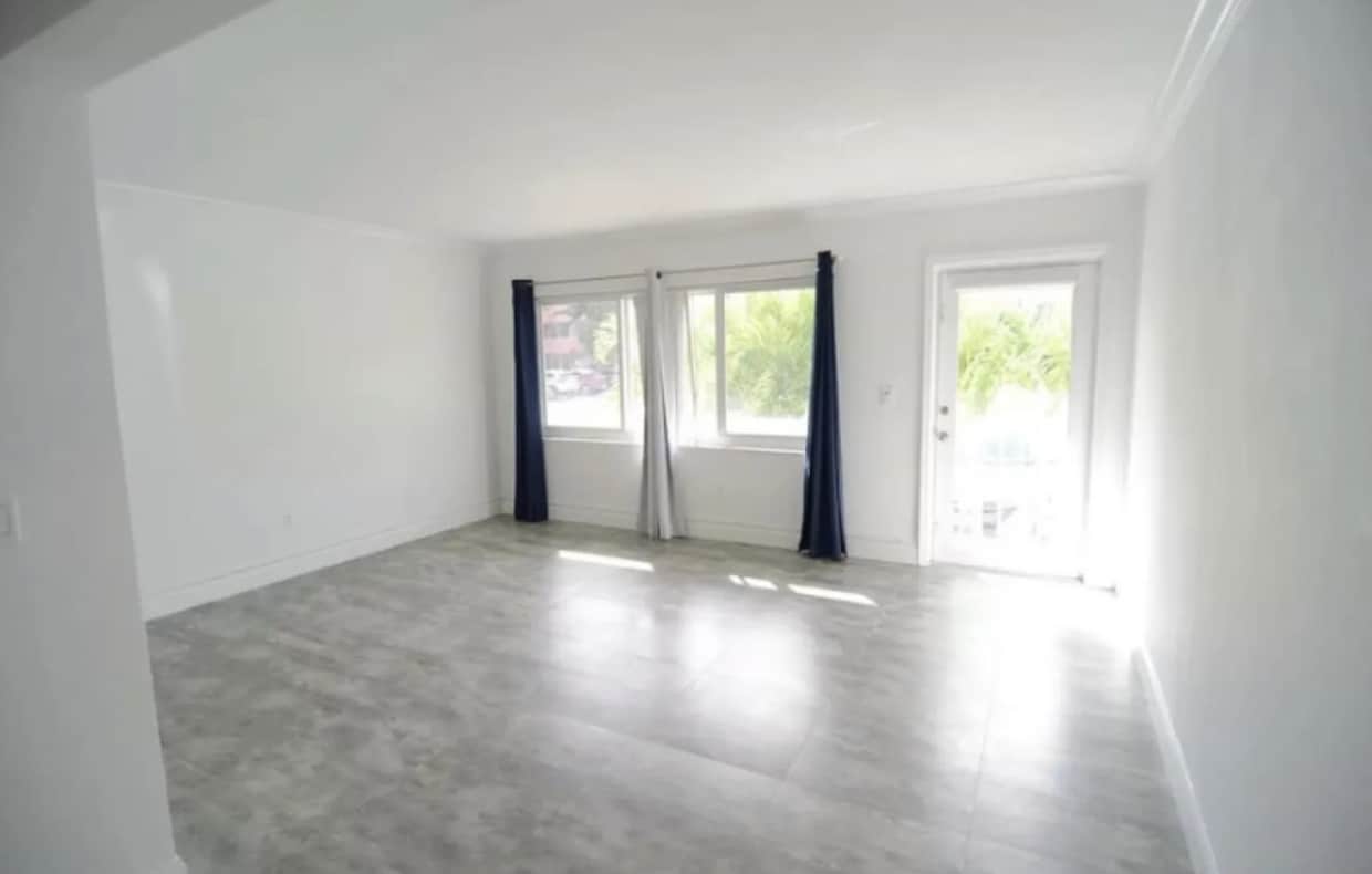Photo - 3681 NE 170th St (North Miami Beach, FL)
