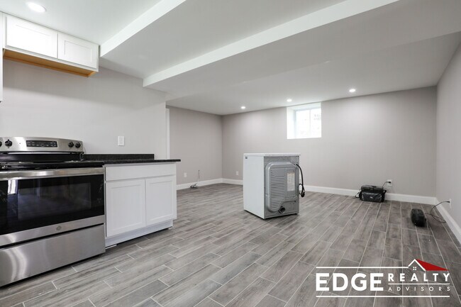 Foto del edificio - 14 Glenmont Rd