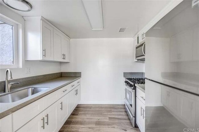 Building Photo - 4317 Milburn Dr